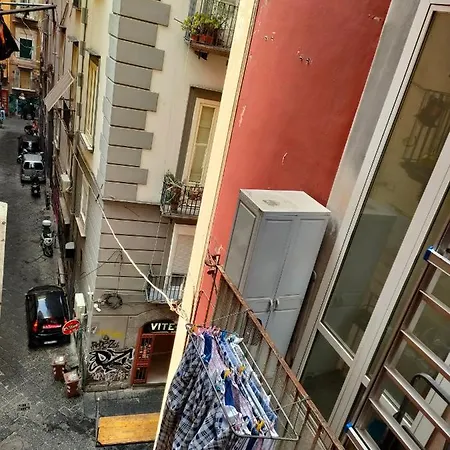 בית הארחה La Casa Su Spaccanapoli נאפולי
